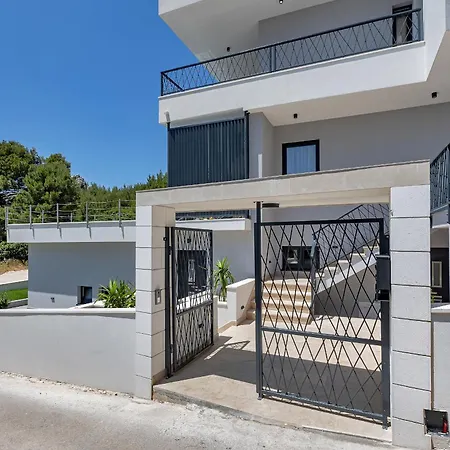 Solas Lux Makarska - Veliko Brdo (Makarska)