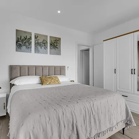 Solas Lux Makarska - * Veliko Brdo (Makarska)
