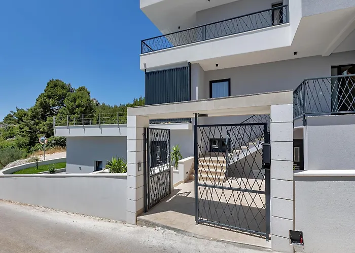 Solas Lux Makarska - Veliko Brdo (Makarska)