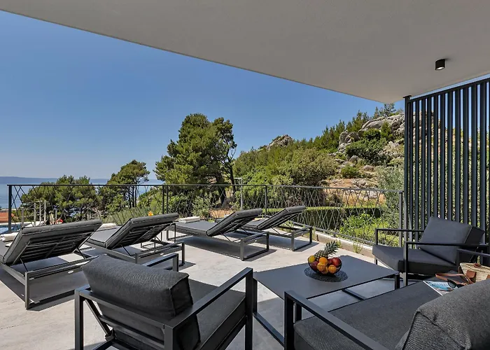 Solas Lux Makarska - *